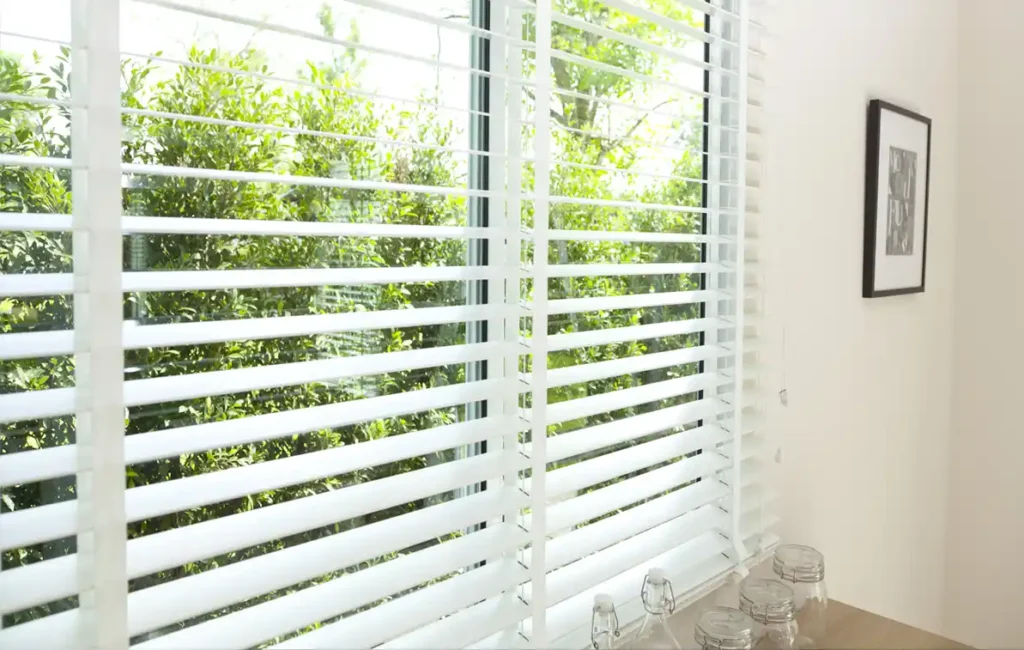 How to Fit Venetian Blinds