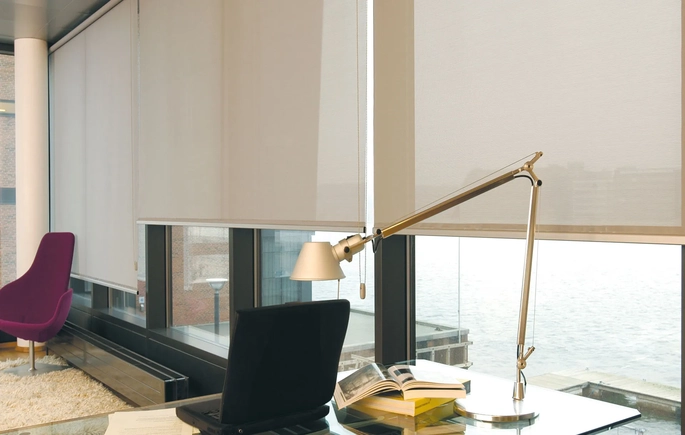 Heat-reducing sunscreen roller blinds in Dubai villa