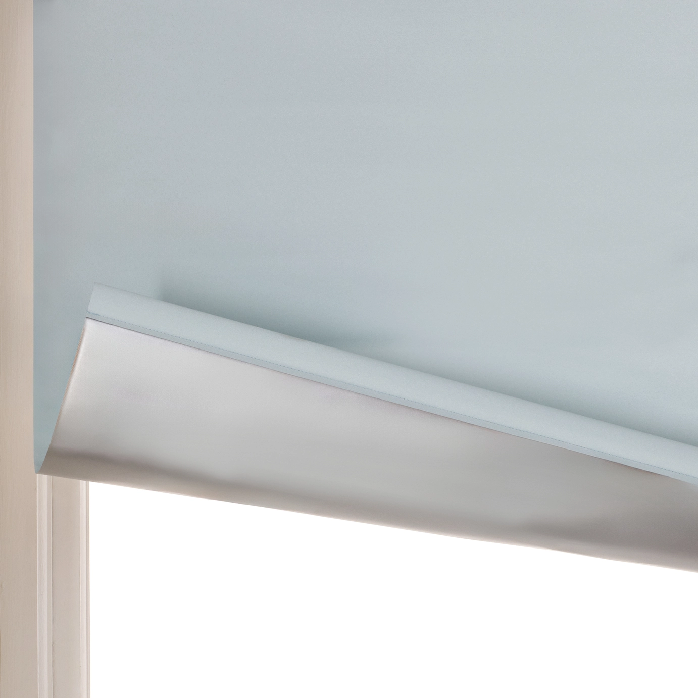 Habitat Blackout Blue Roller