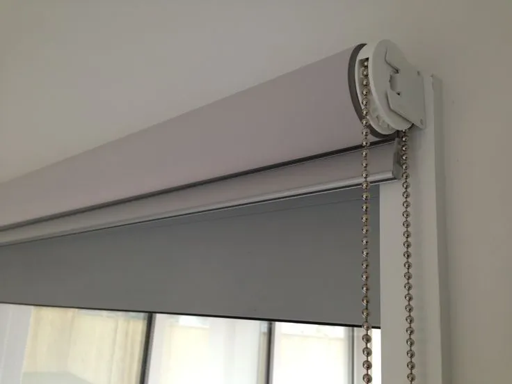 Inside Mounting Roller Blinds Installation In Dubai
