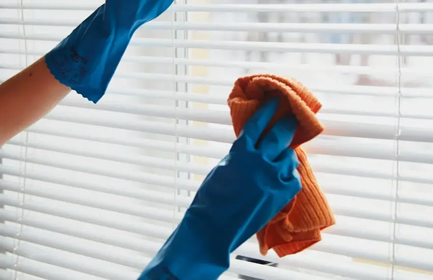 Regularly Blinds Cleaning